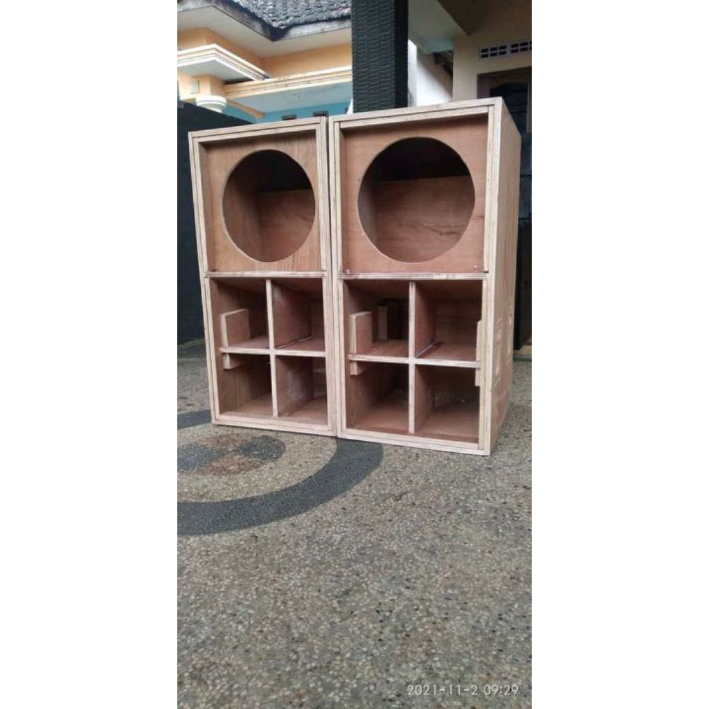 BOX SPIKER 18INC SUPERSCOOP FULL MERANTI MERCY