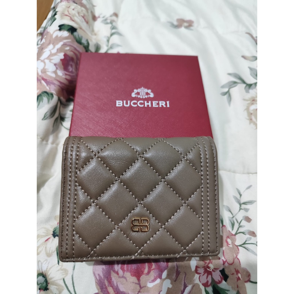 Preloved Dompet Buccheri
