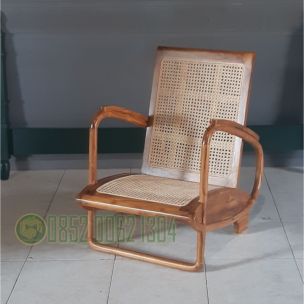 Kursi Santai Sedan Vintage Kayu Jati Dudukan dan Sandaran Rotan / Kursi Tamu Teras Jengki Klasik / K