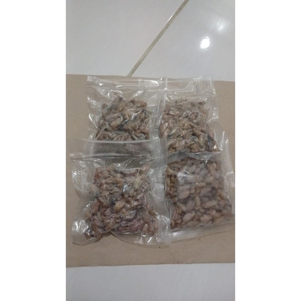 

cumi baby ukuran 0,5-3cm|cumi asin kering| seafon frozen berat 100g