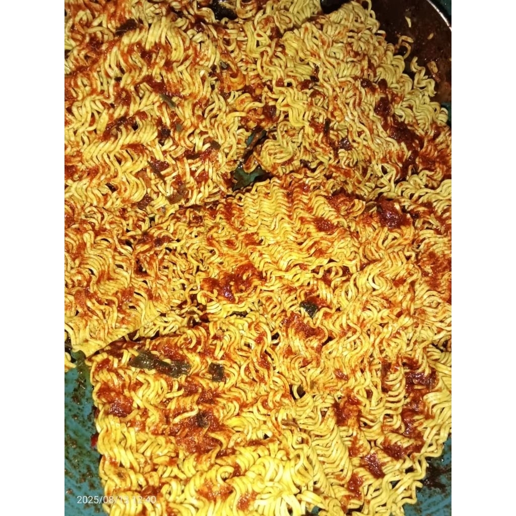 

Mie kriting/mie gemes renyah pedas gurih dauj jeruk