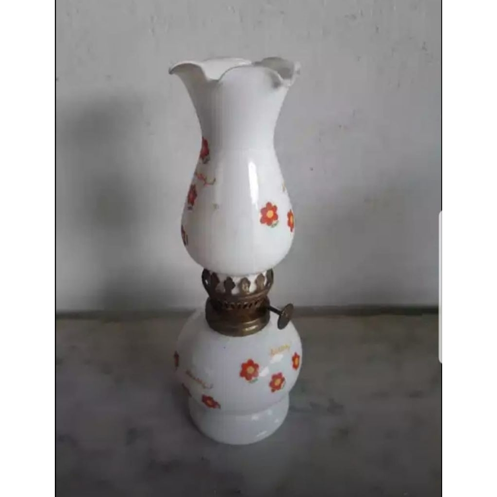 lampu minyak antik kristal