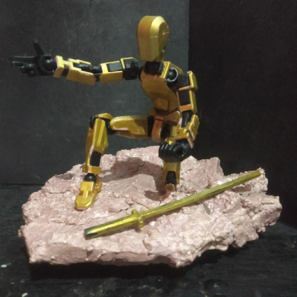 stand base action figure