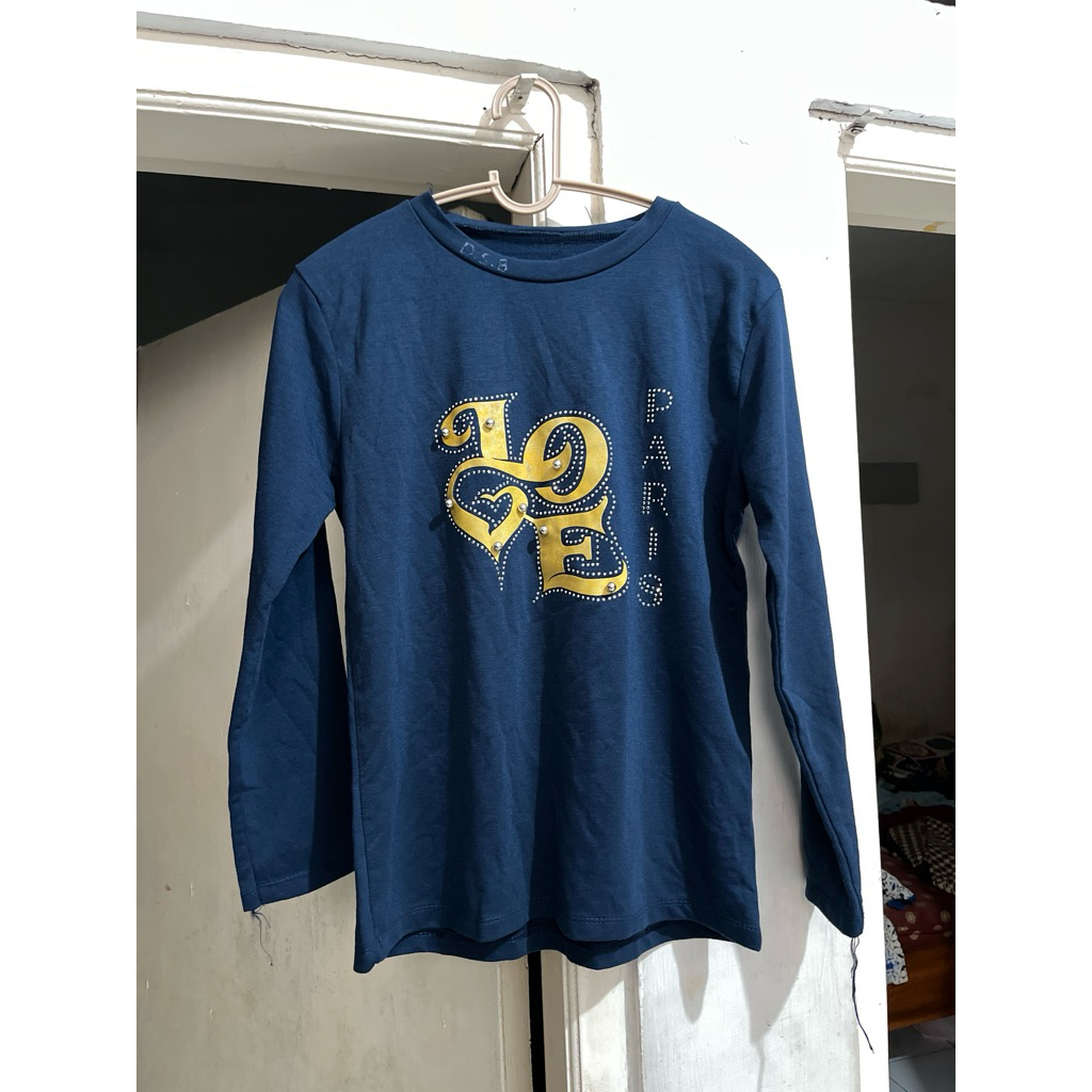 kaos wanita lengan panjang biru navy
