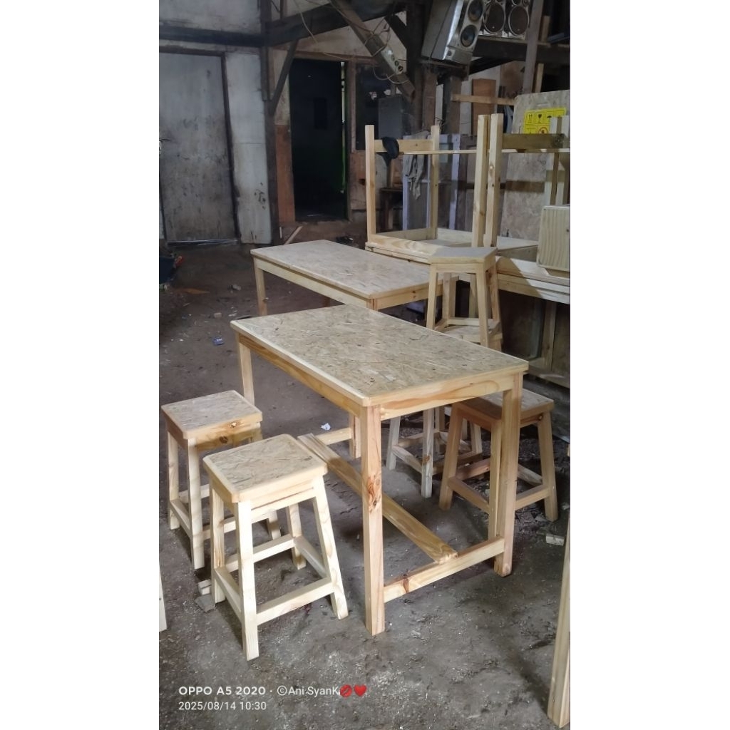 1Set Meja+4 Bangku triplek motif serat kayu Jati Belanda