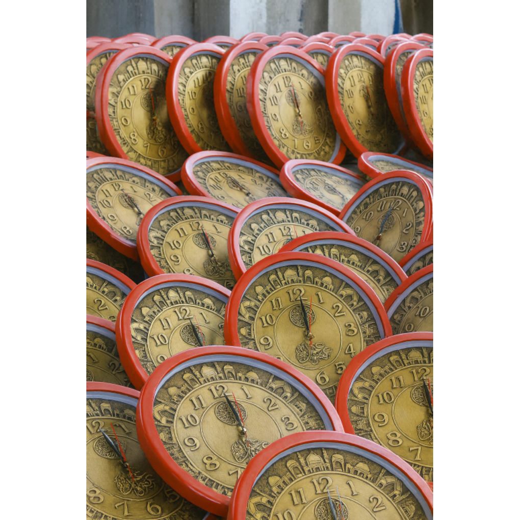 Jam dinding berbagai jenis...kunjungi toko kami...