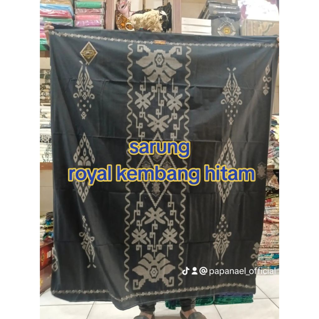 SARUNG ROYAL KEMBANG HITAM