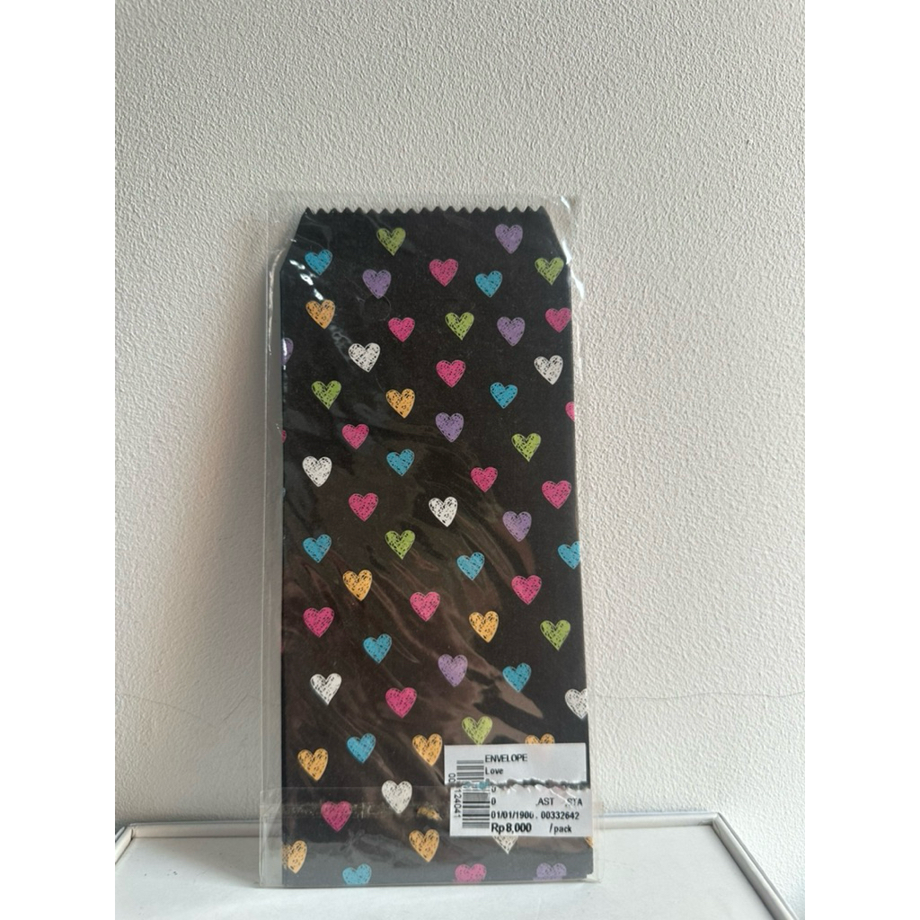 

SCOOP - AMPLOP SERBAGUNA MOTIF LOVE BLACK COVER / AMPLOP HIAS