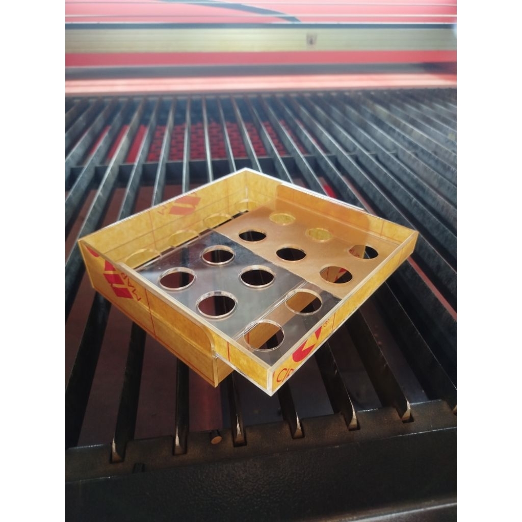 

Akrilik Display / Akrilik Tekuk / Akrilik box / Akrilik Custom