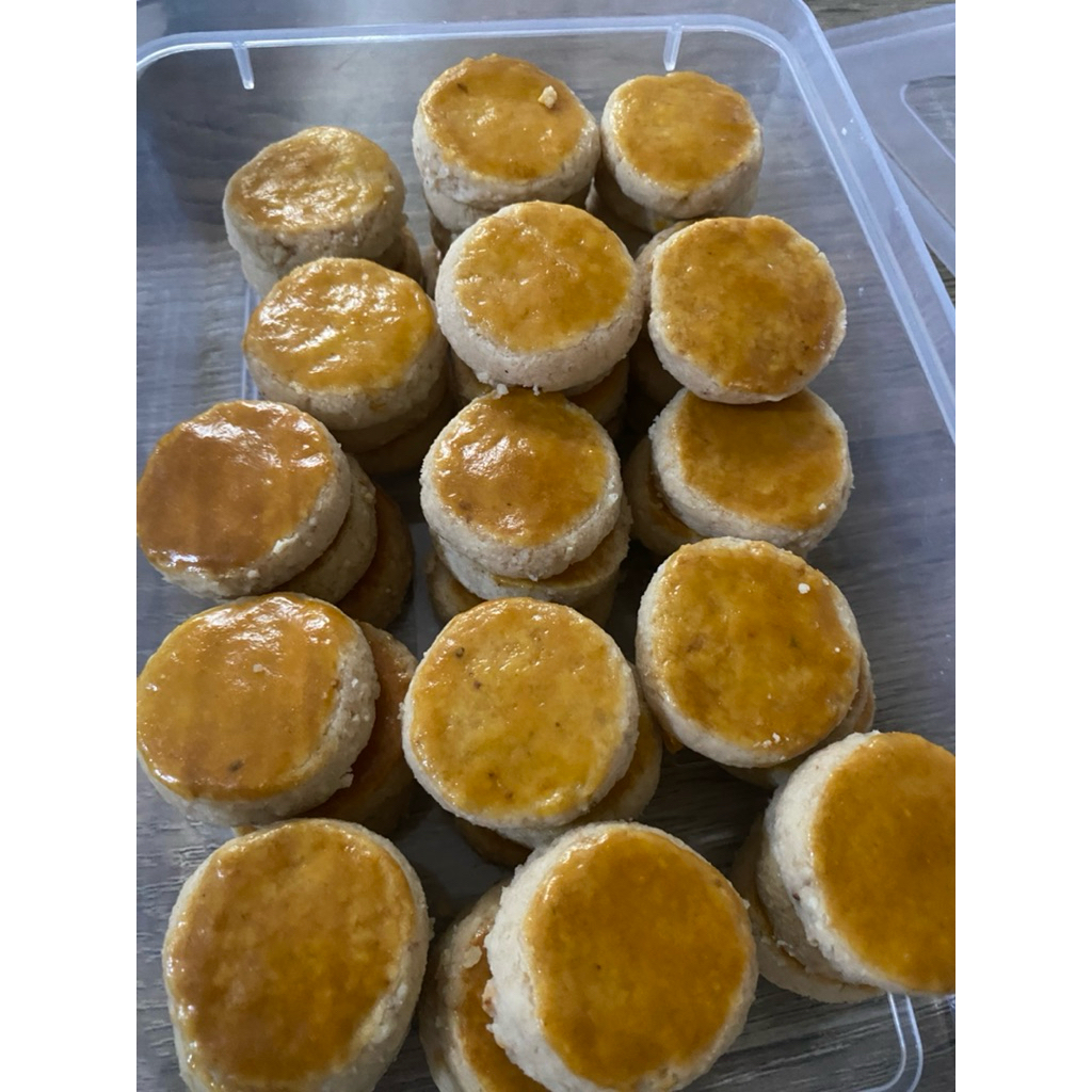 

GLUTEN-FREE DAIRY-FREE CASHEW COOKIES - KUE KACANG