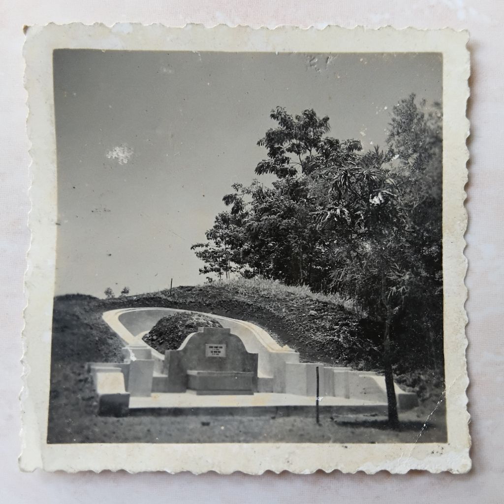 Foto Kuno Lawas Jadul Uk. Kecil Makam China Tionghoa 1950 an - YN2707