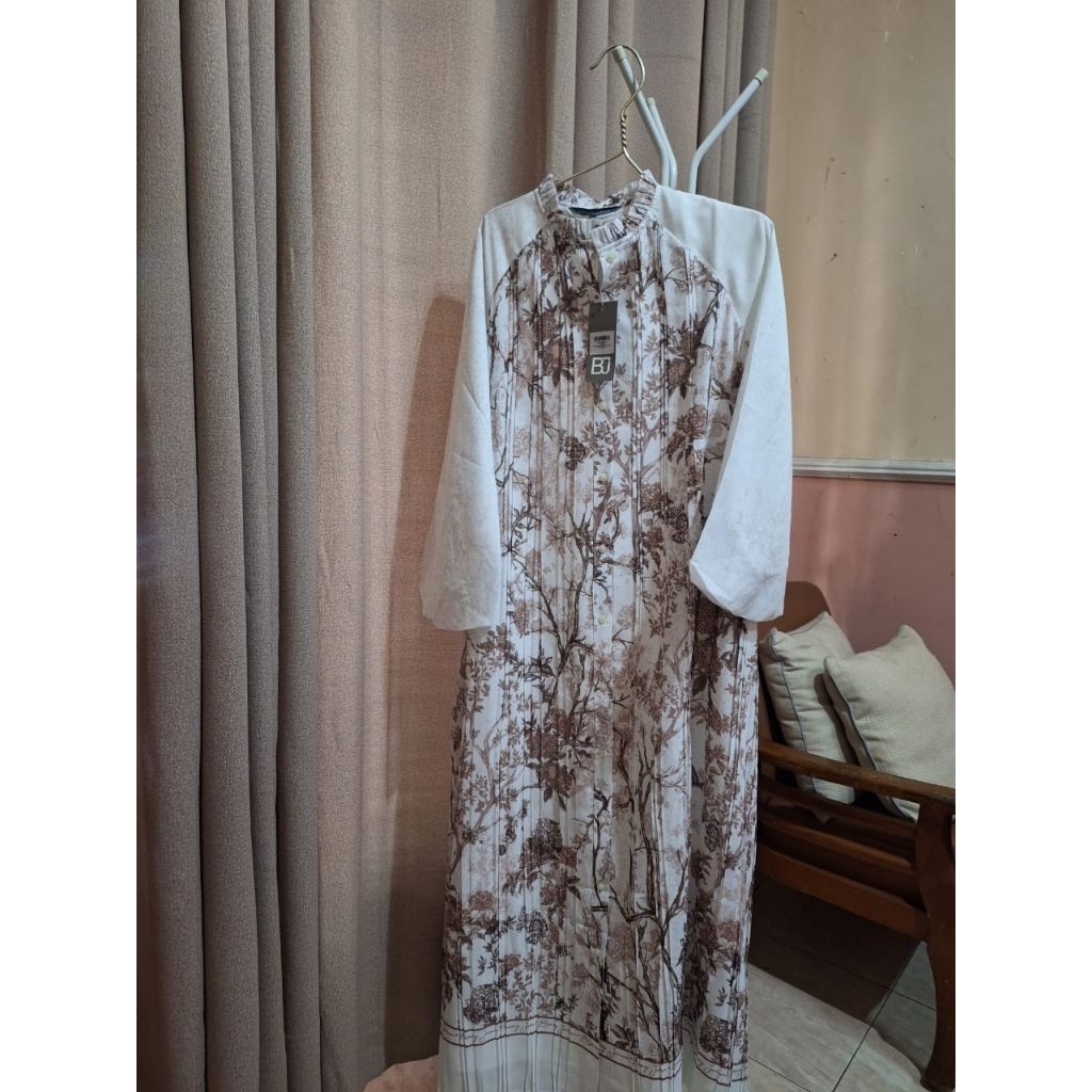 Benang Jarum Chinoiserie Pleated Dress