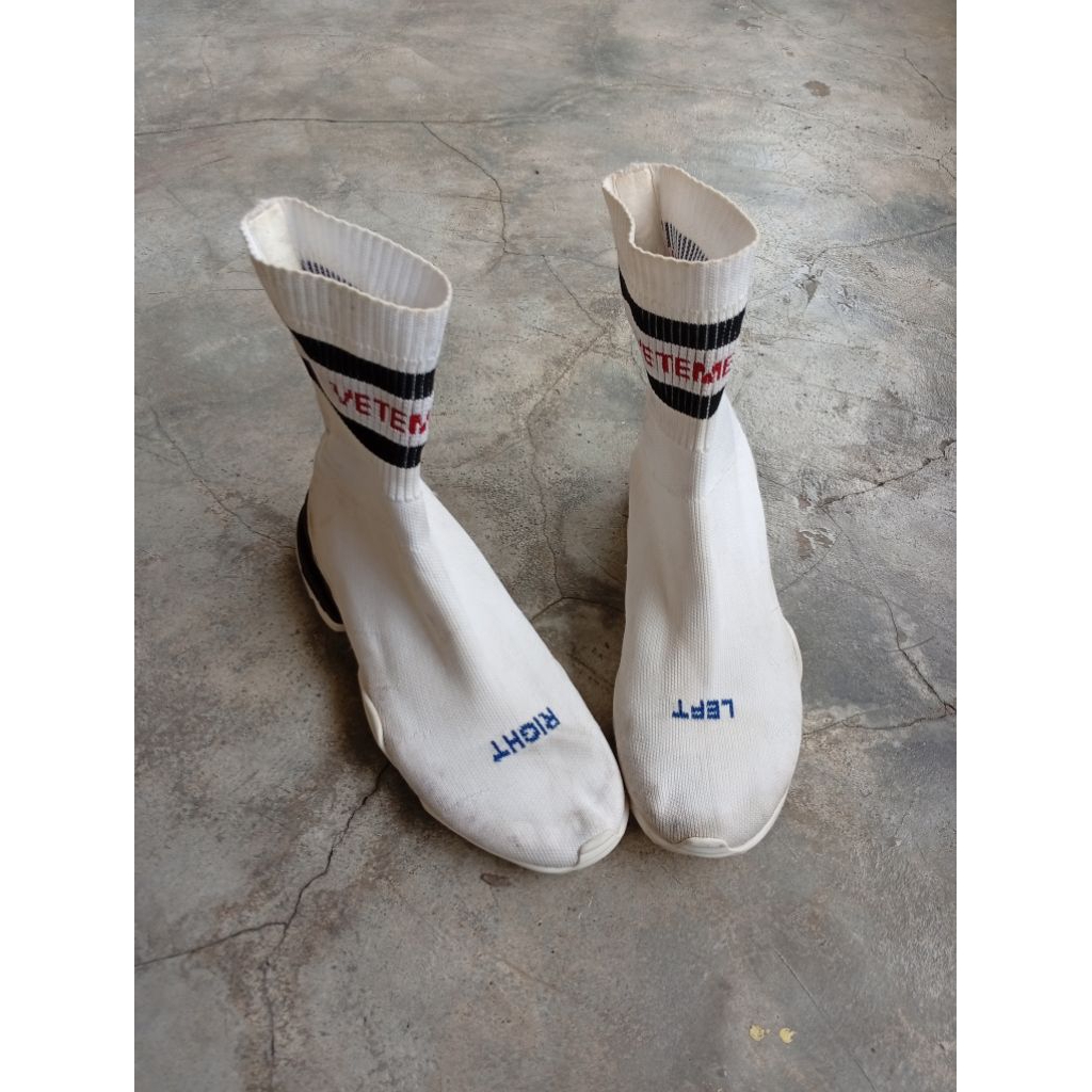 Sepatu Reebok x Vetements shock runner sz 39