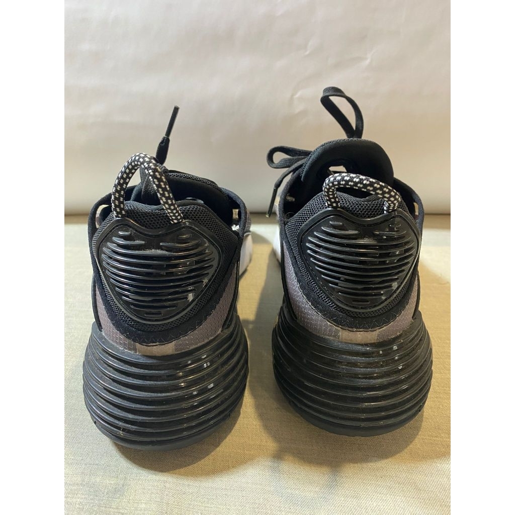 NIKE_AirMax_2090_Trainers