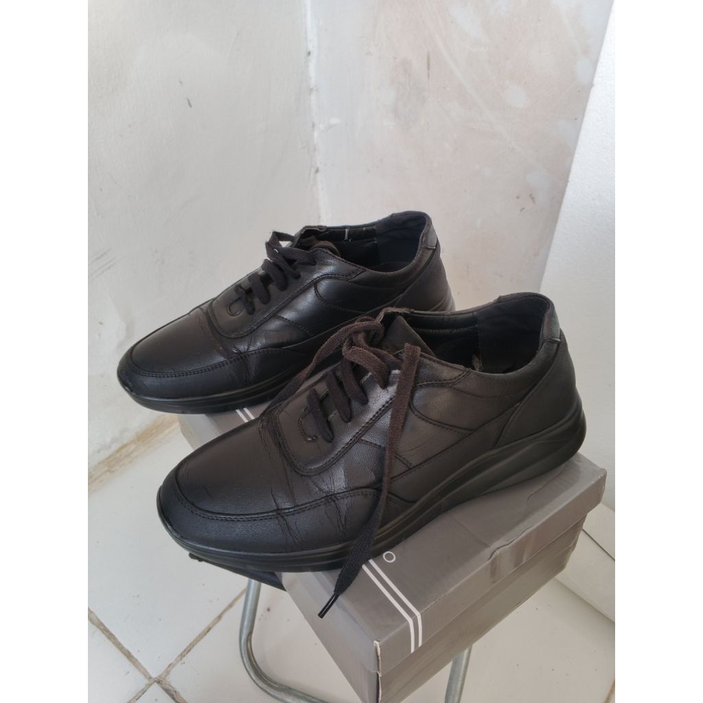 Sepatu Casual Cavallero Hitam