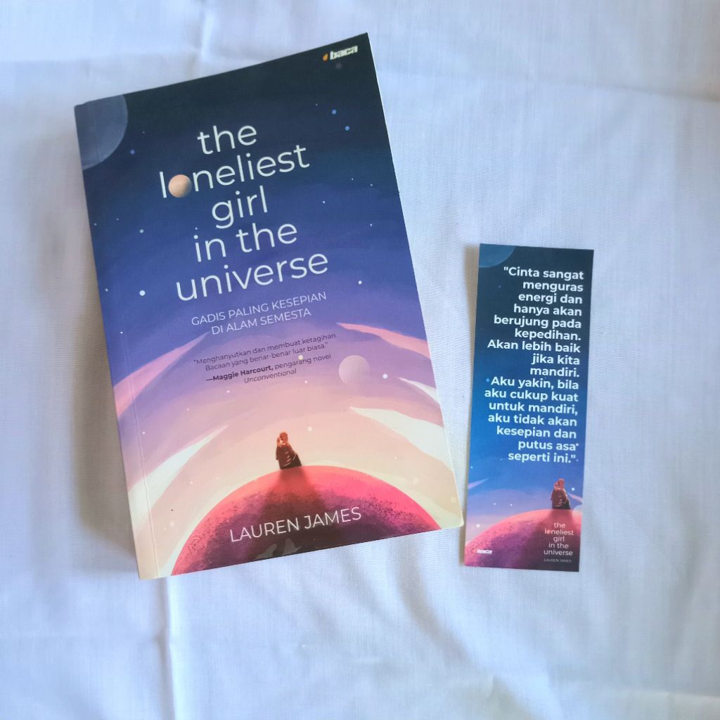 Buku The Loneliest Girl in The Universe Ori (preloved)