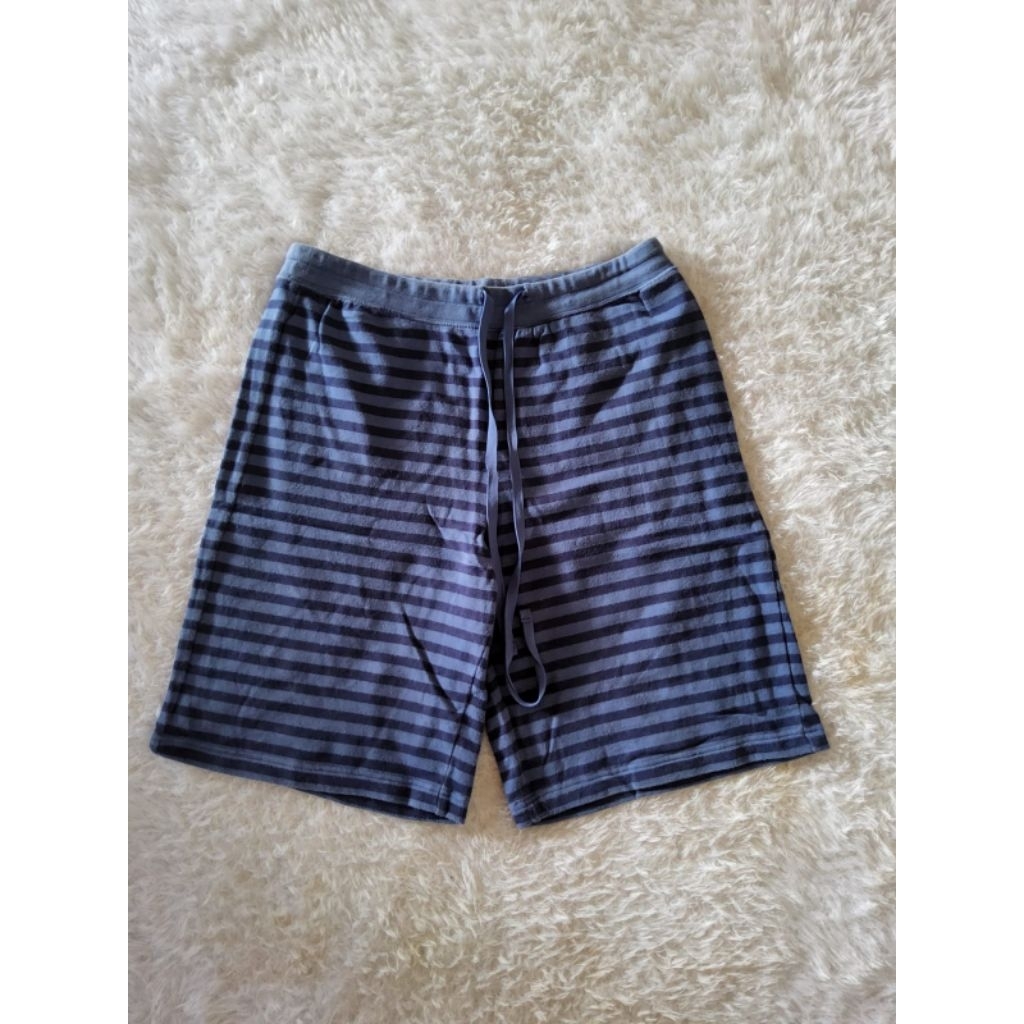 celana_santai_UNIQLO