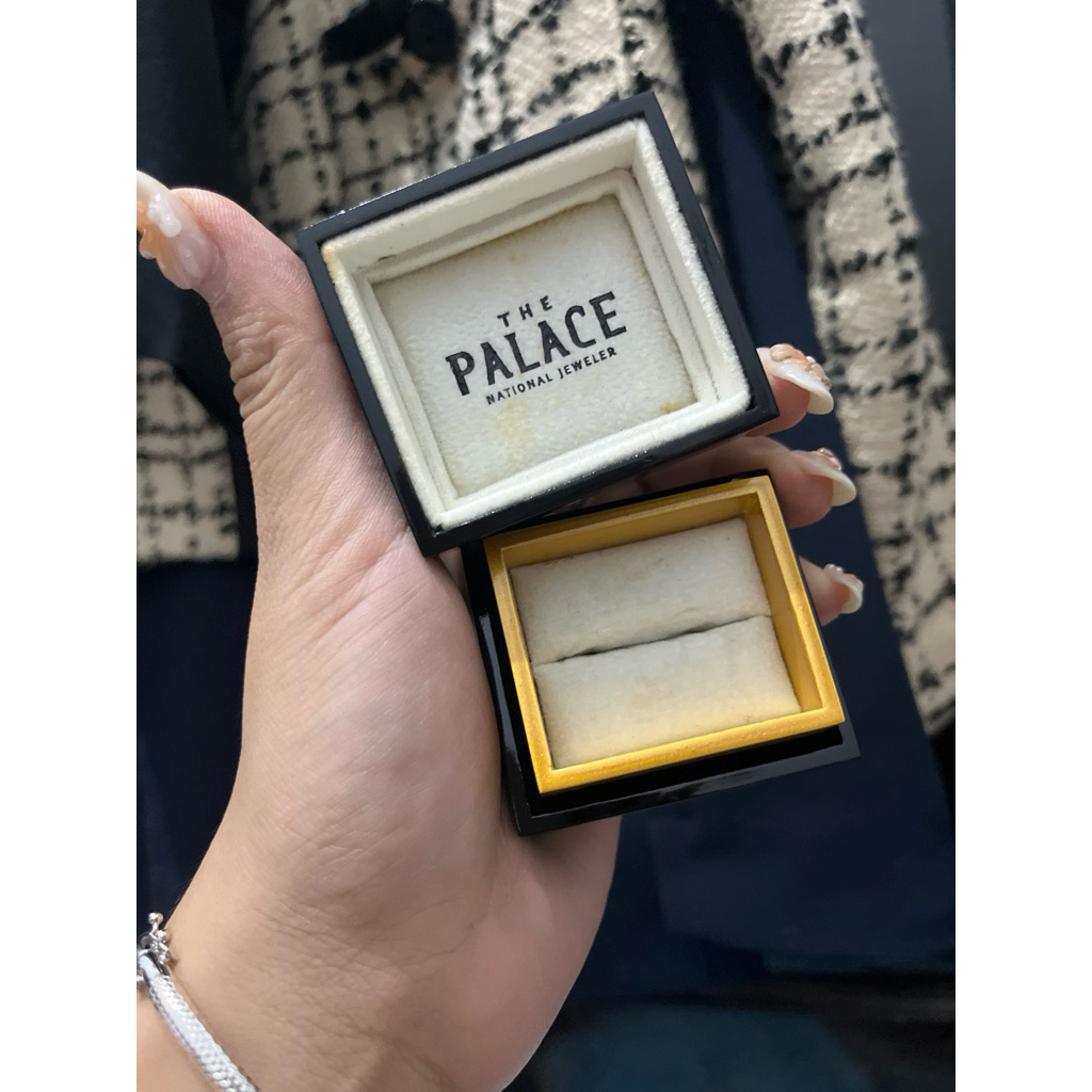 The Palace Box Ladies Ring