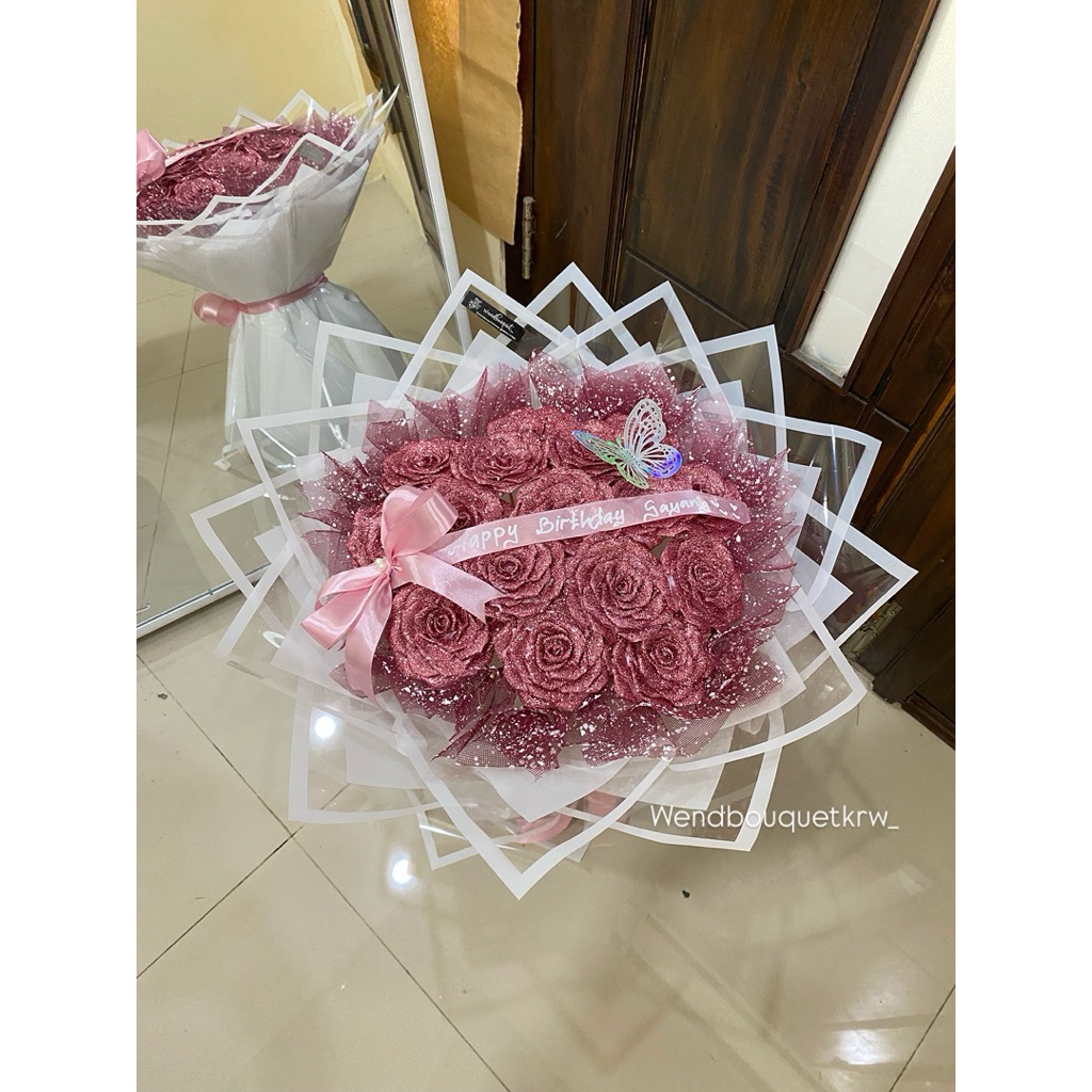 

round buket pita satin 16tangkai