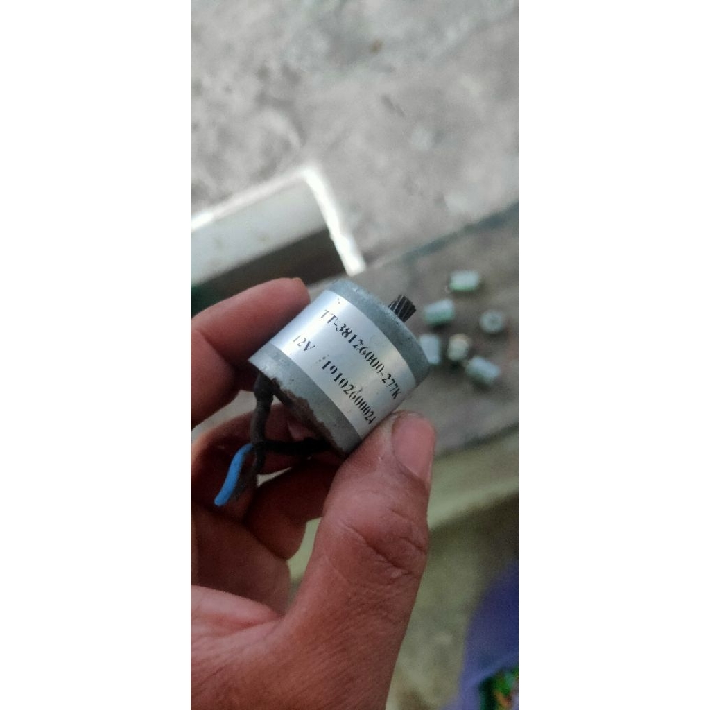 dinamo layang-layang 3v.5v,12v normal cocok buat lampu layang- layang