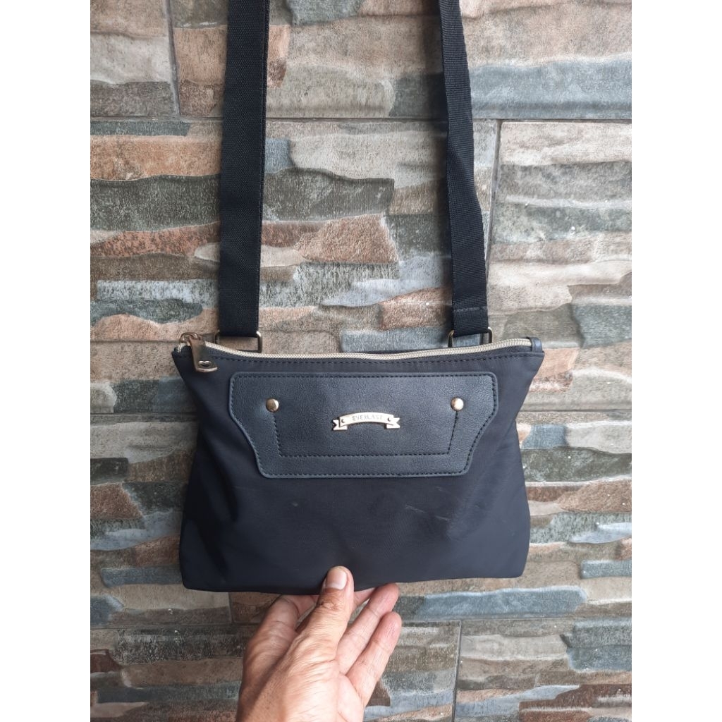 Sling Hitam EVERLAST - TAS PRELOVED BRANDED ORIGINAL