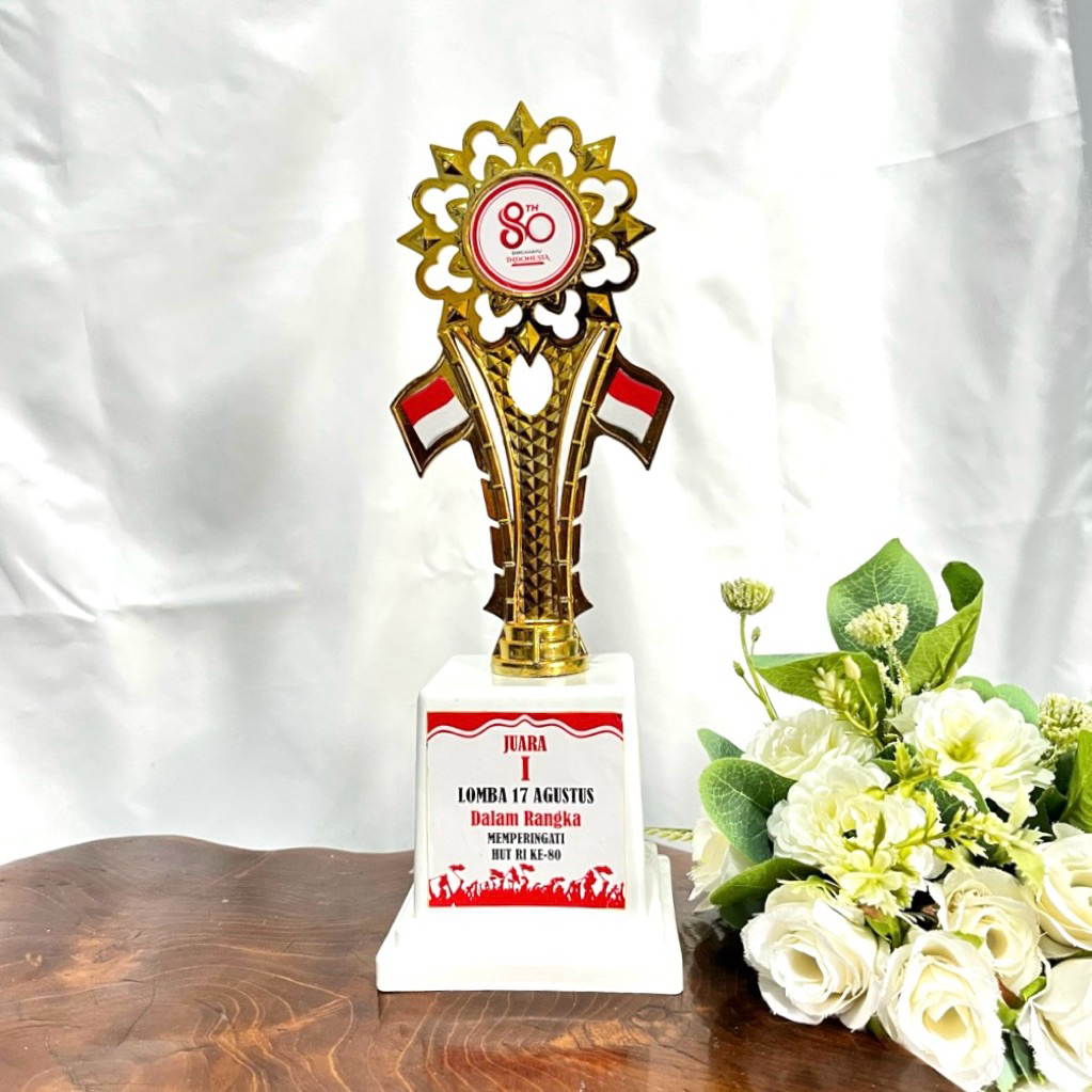 Piala 17 Agustus Figur Bendera Edisi Kemerdekaan