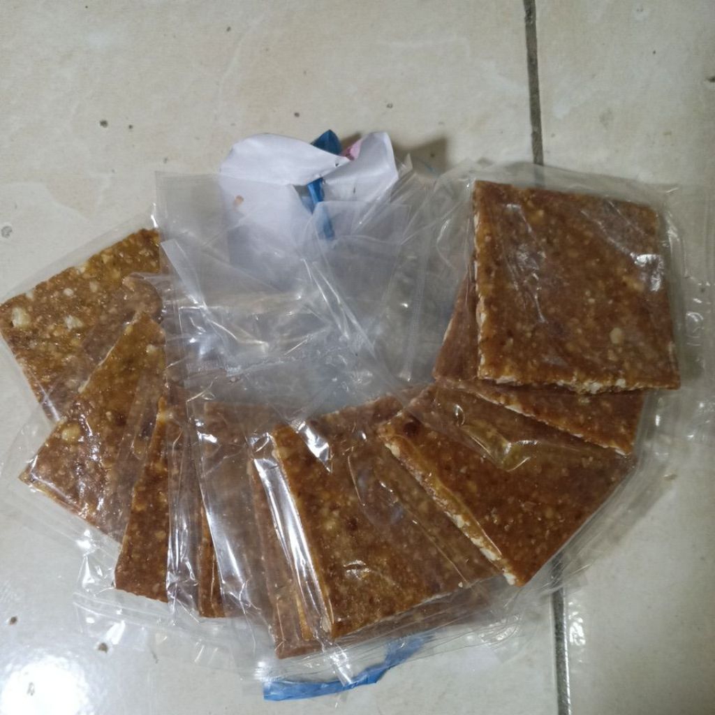 

Ting Ting Ayu atau Ting Ting Kacang isi 10 Keping