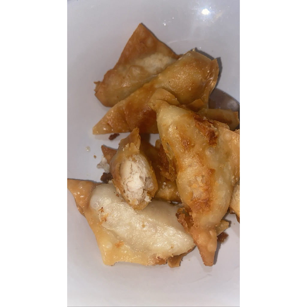 

Wonton Extra Daging Nyambel ( isi 5 + sambel 2pcs )