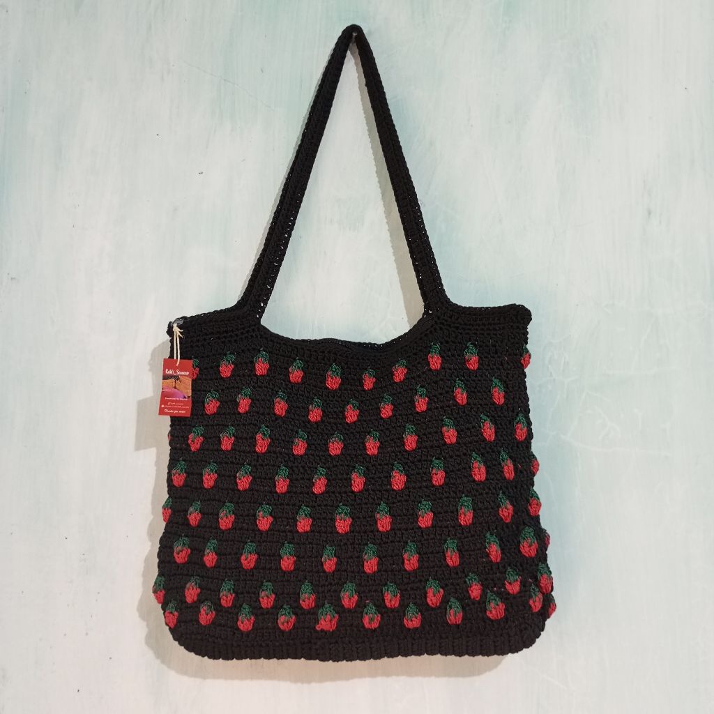 totebag rajut strawberry/totebag rajut strawberry timbul