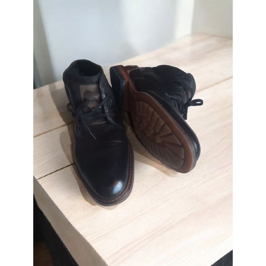 SepatuKulitFlorisVanBommel