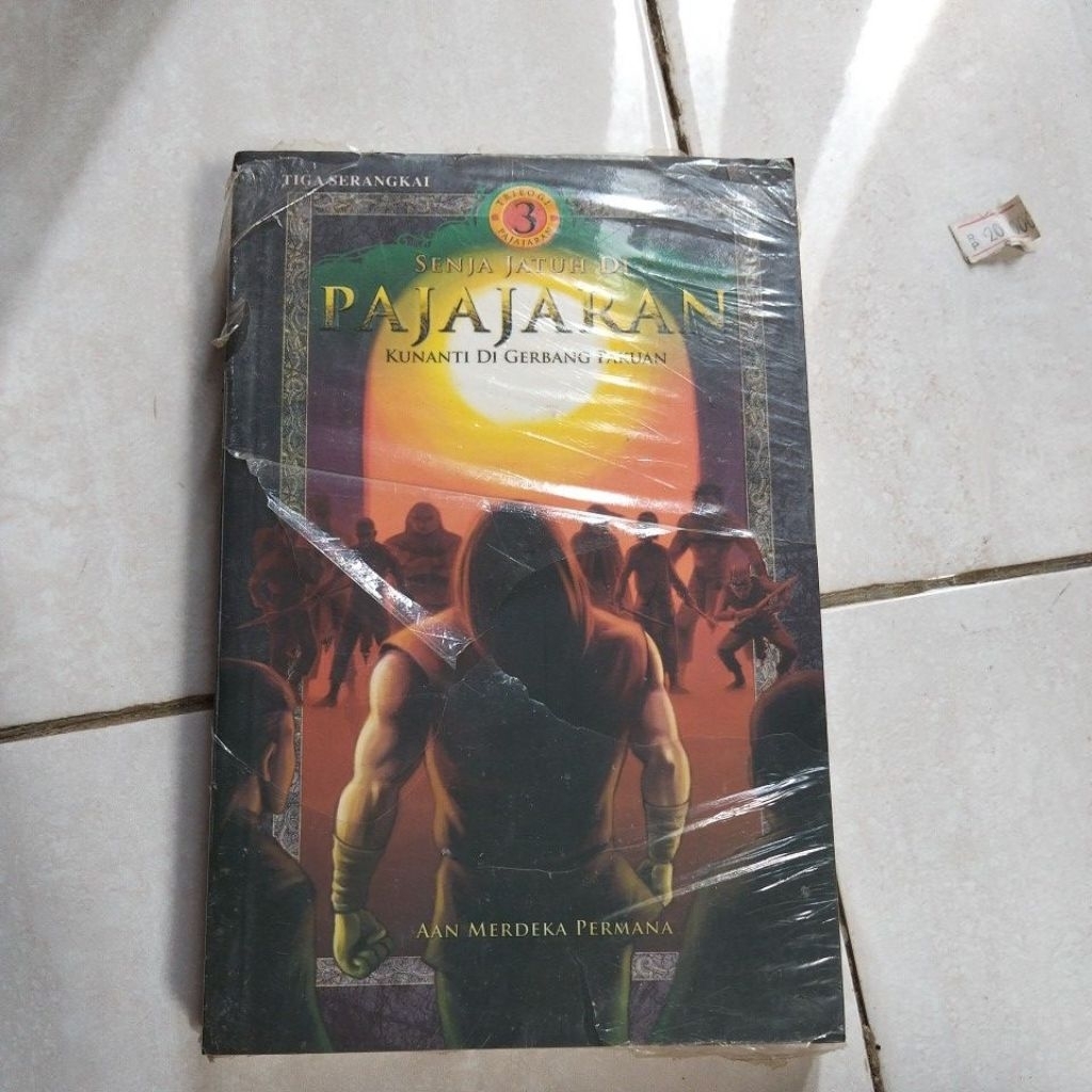 Senja jatuh di Pajajaran