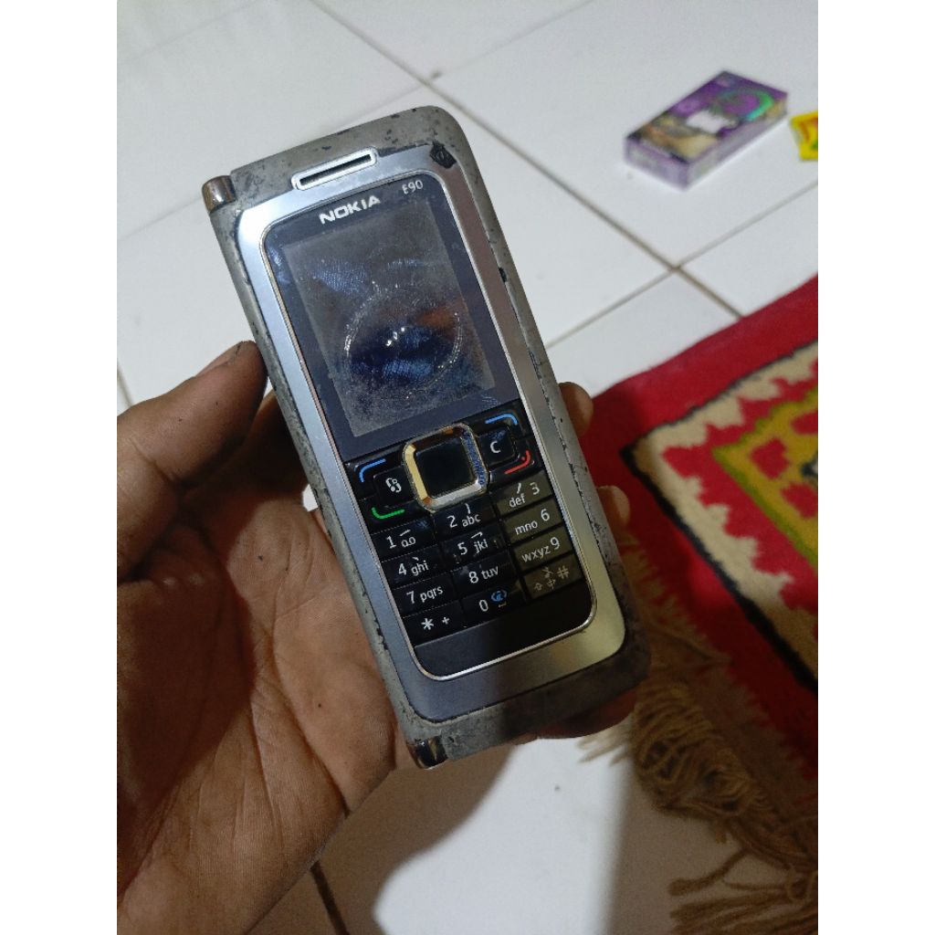 NOKIA E90