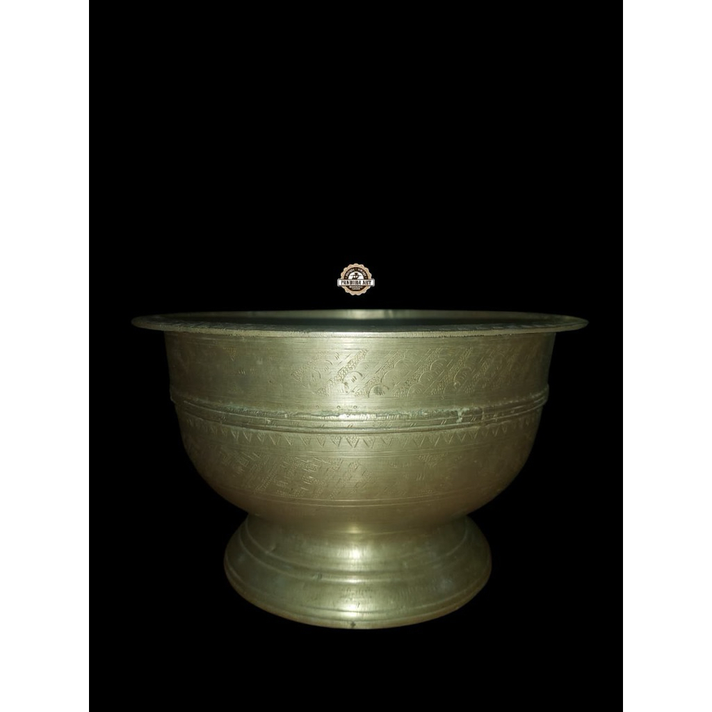 Bokor kuningan ukir lawas TEBAL ( B953 )