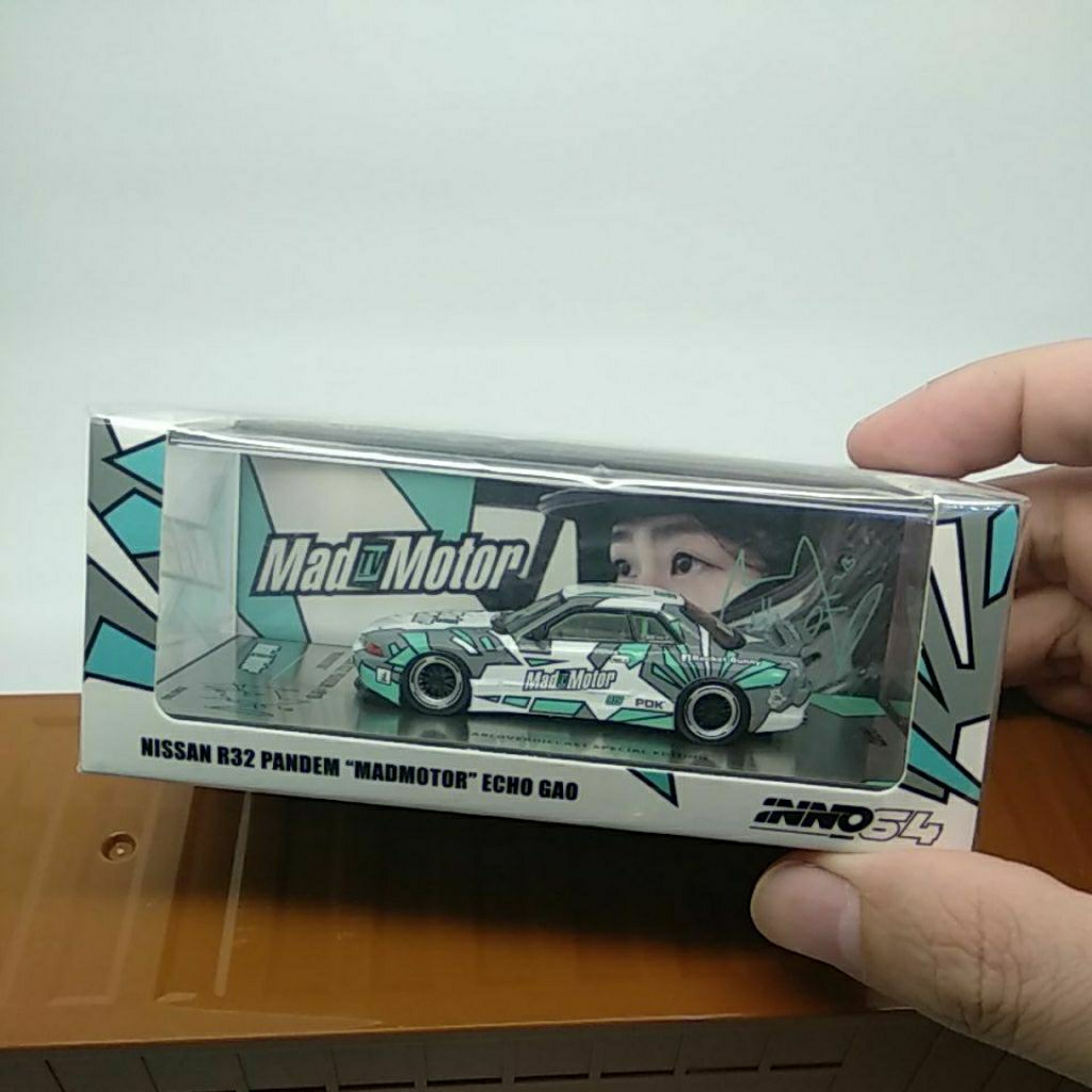 INNO64 NISSAN R32 PANDEM "MADMOTOR" ECHO GAO Diecast