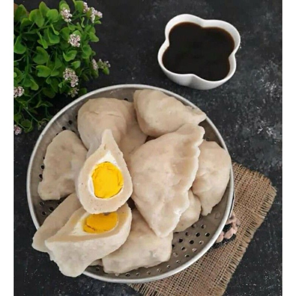 

Pempek Kapal selam Frozen Tenggiri Premium Isi Telur – Matang Tinggal Goreng