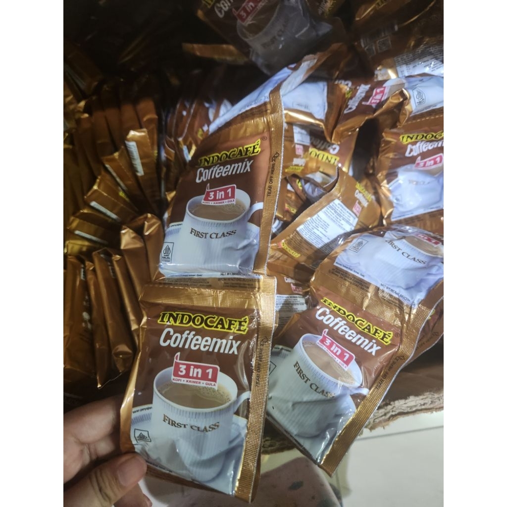 

Indocafe Coffeemix Kopi 1 Renteng / Gantung (10 pcs x 20 gr)