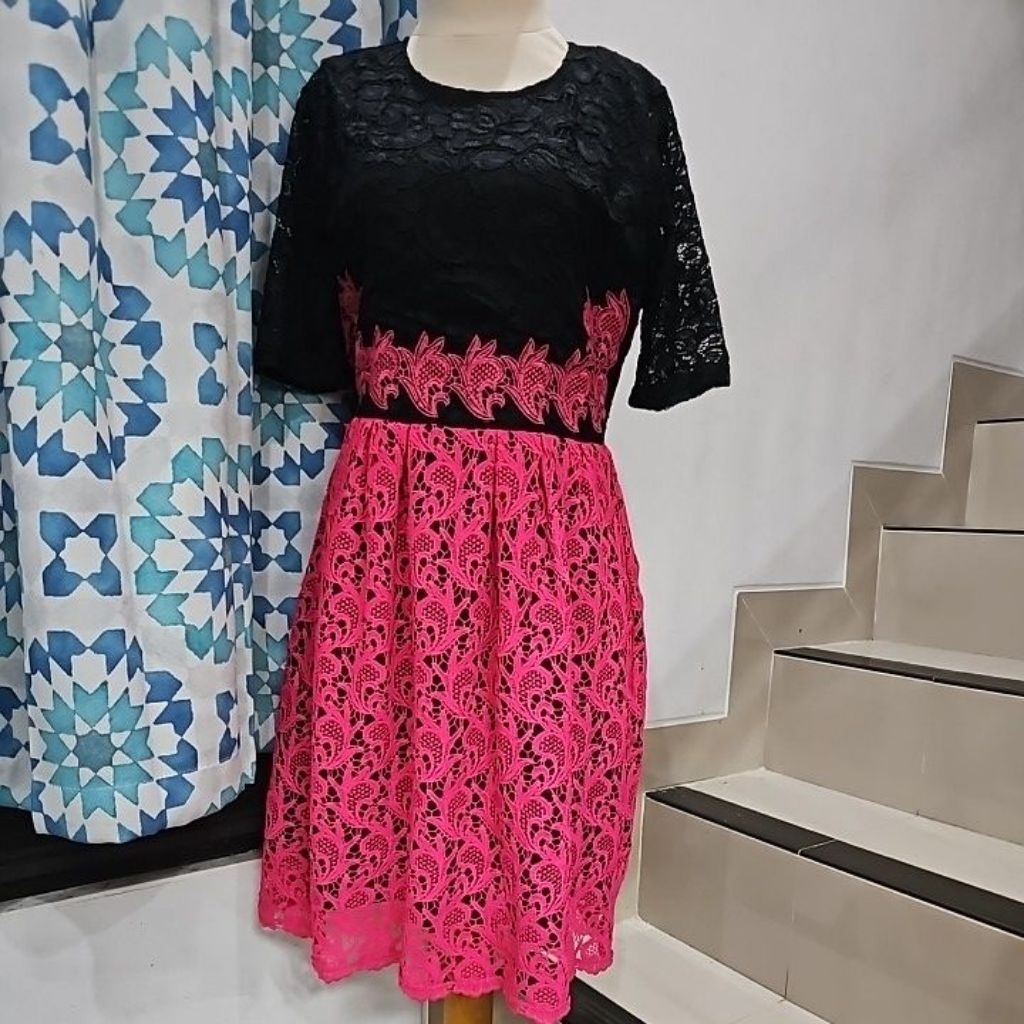 Preloved Dress Pink Fuschia Brukat Prada Maje Super Like New