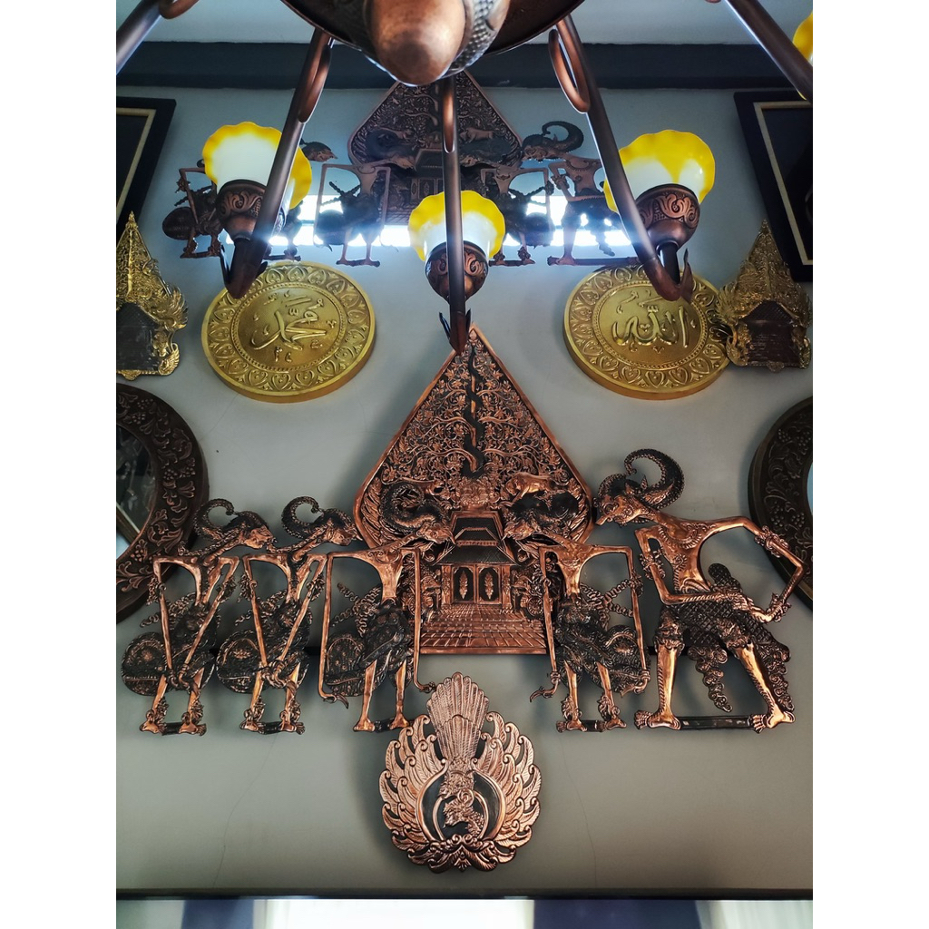 Gunungan Wayang Pandhawa Lima Tembaga