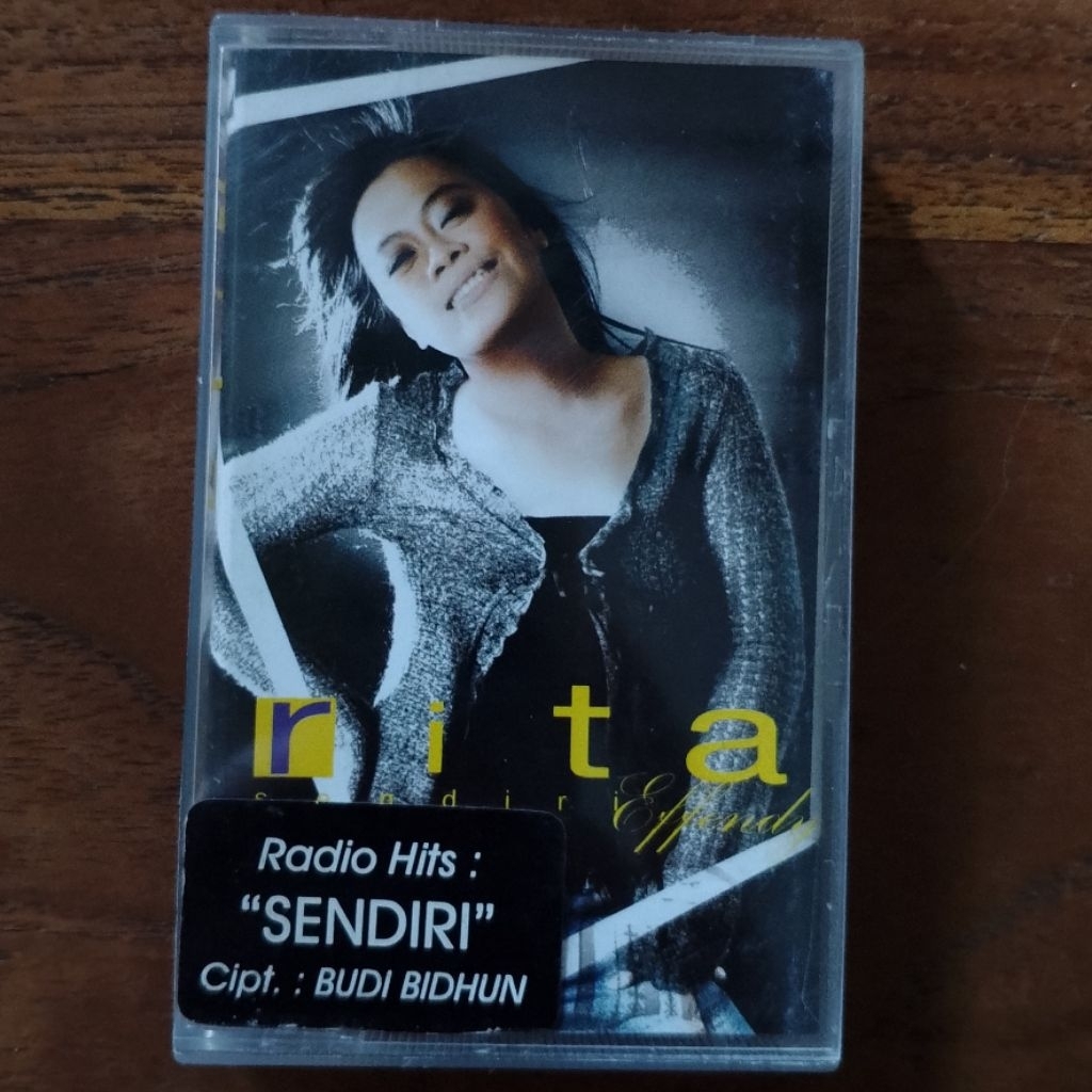 Kaset Pita Rita Effendy - Sendiri