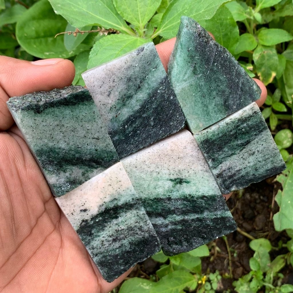 lempengan batu pasir intan hijau asli natural alam / batu pasir intan hijau / bahan batu pasir intan