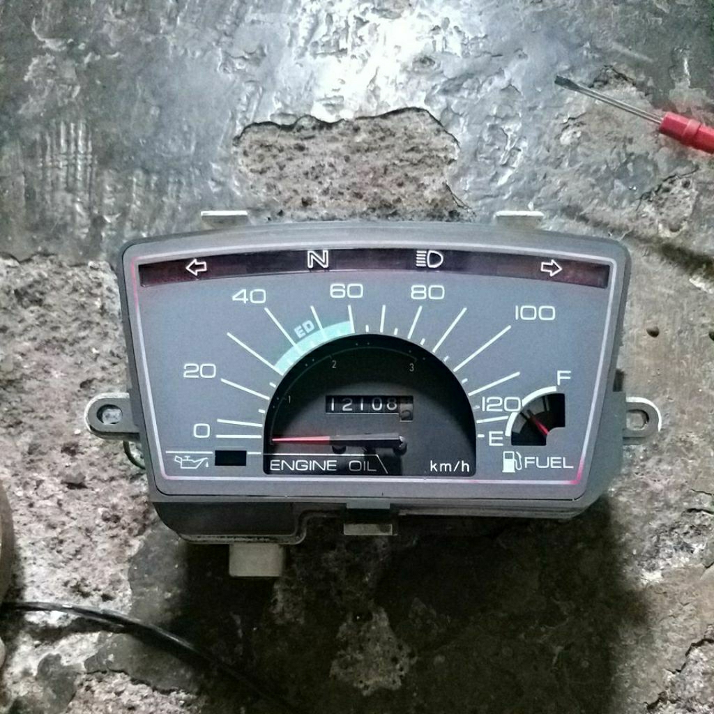 speedometer astrea 800