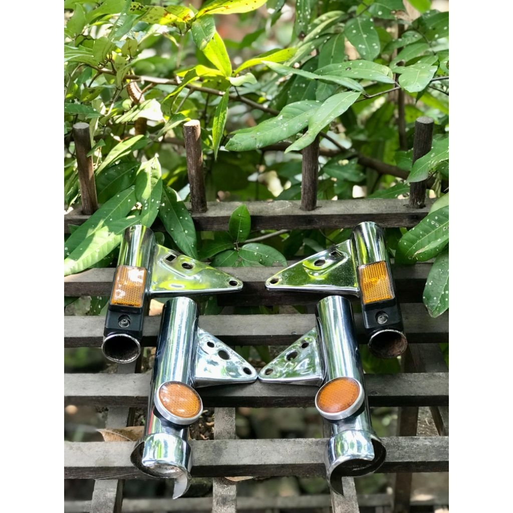 PANGKON LAMPU DEPAN GL100 CDI PANGKON LAMPU CB100 K5 ORIGINAL STANDAR MULUS BAGUS