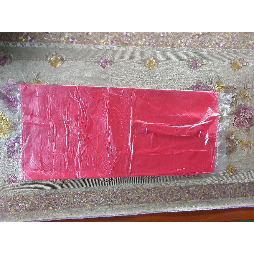 plastik layangan papiran tipis warna MERAH harga per 1 meter