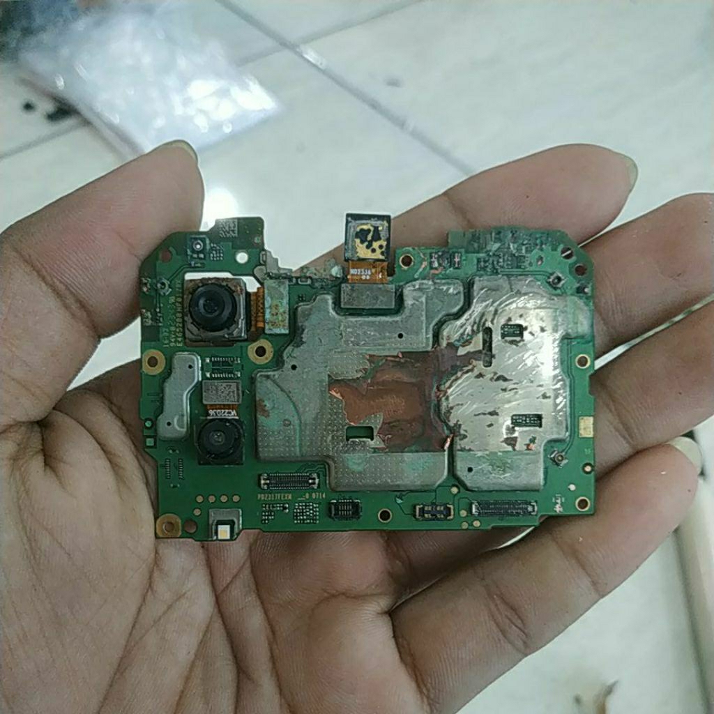 mesin Vivo y17s,mati perawan minus soket korosi,cek gambar