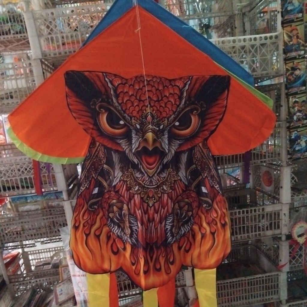 LAYANGAN HIAS LAYANGAN CELEPUK LAYANGAN BURUNG HANTU