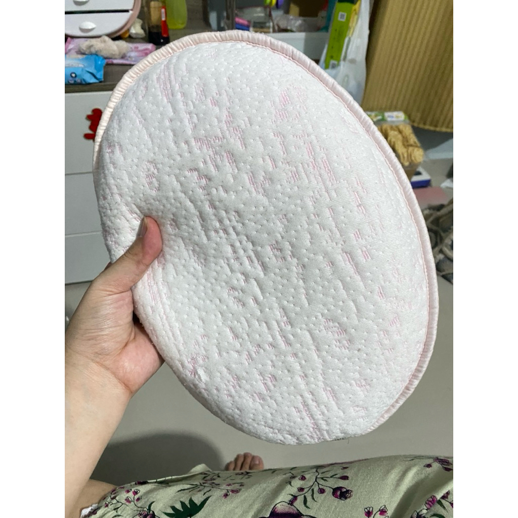 Preloved Bantal Dooglee Newborn