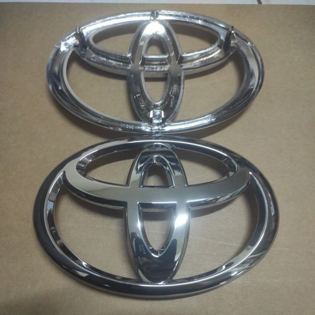 EMBLEM TOYOTA YARIS,VIOS ORIGINAL