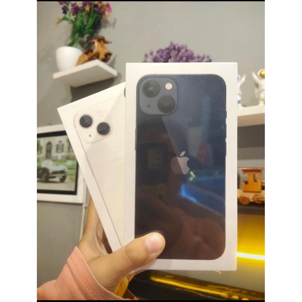 iphone 13 garansi resmi baru .segel.