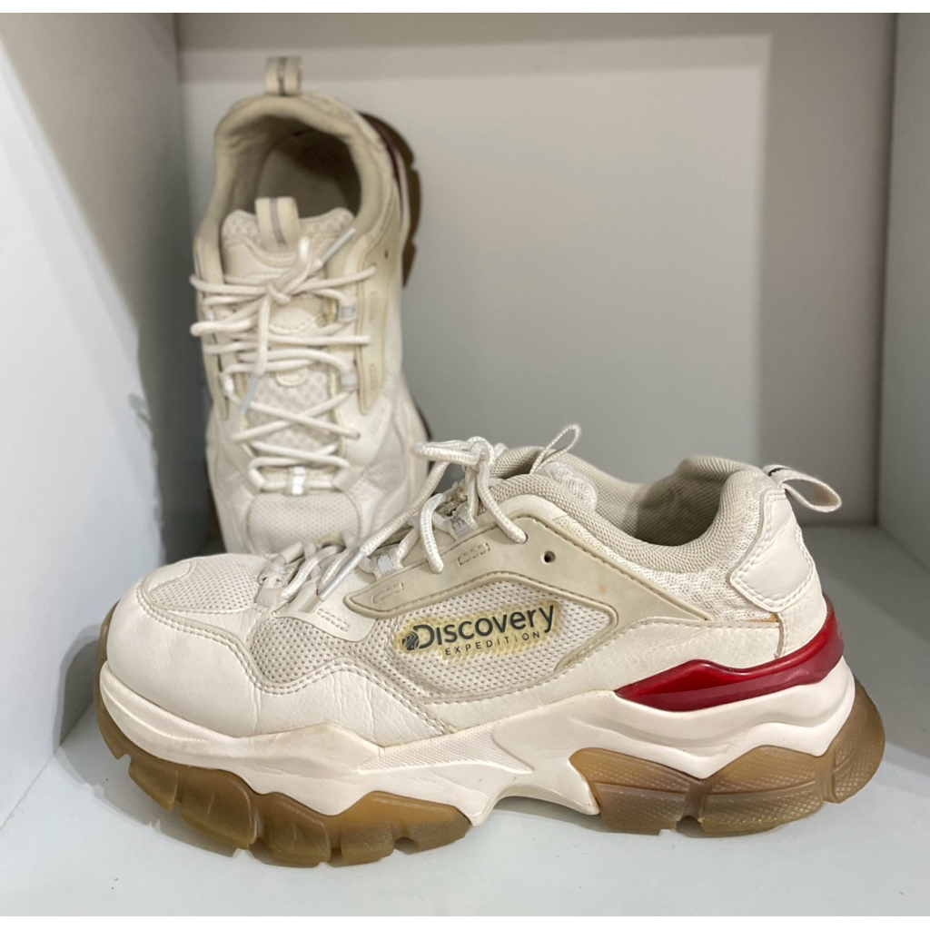 sepatu discovery second sz38 insole 245 (sz 39 bisa pakai)