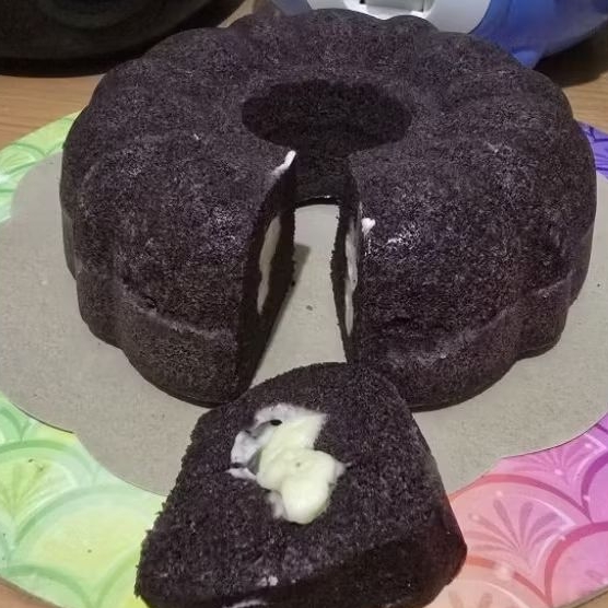 

Bolu Ketan Hitam Keju Lumer